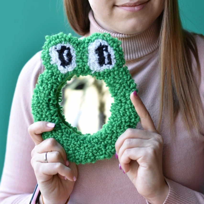 Frog Cartoon Pot Holder Decoration Plush Funny Mirror Frame 100% Handmade Mug Rug Punch Needle Coasters