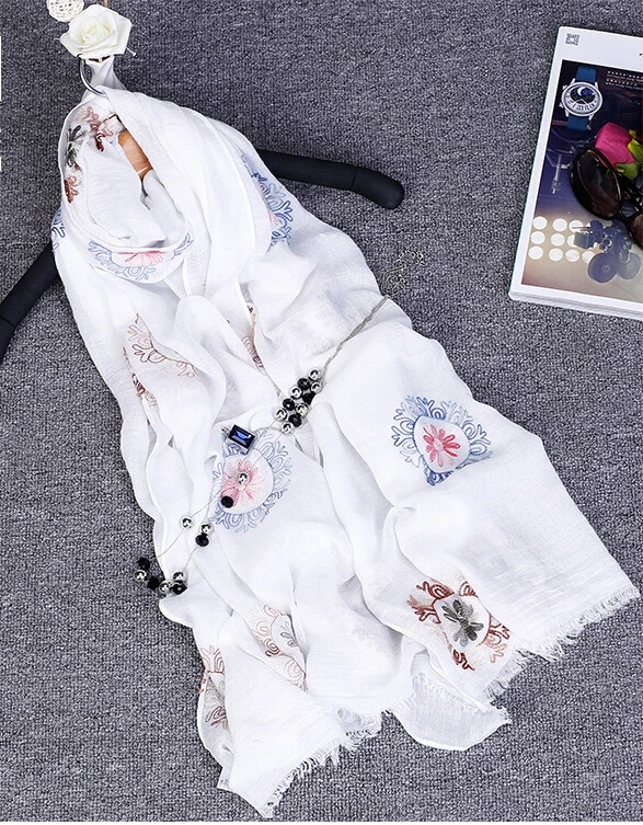 
S5112 New style embroider scarf soft hand-feeling fabric factory direct sale 