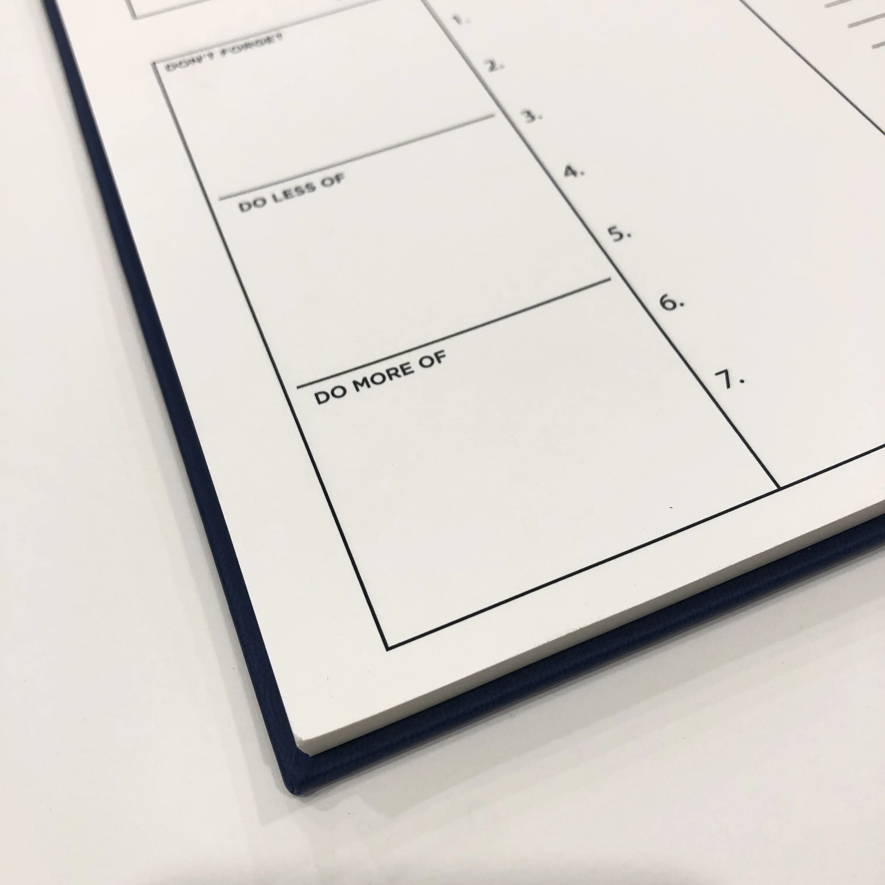 Wholesale Diary Weekly Monthly Planner 2025 Desk Calendar 2025