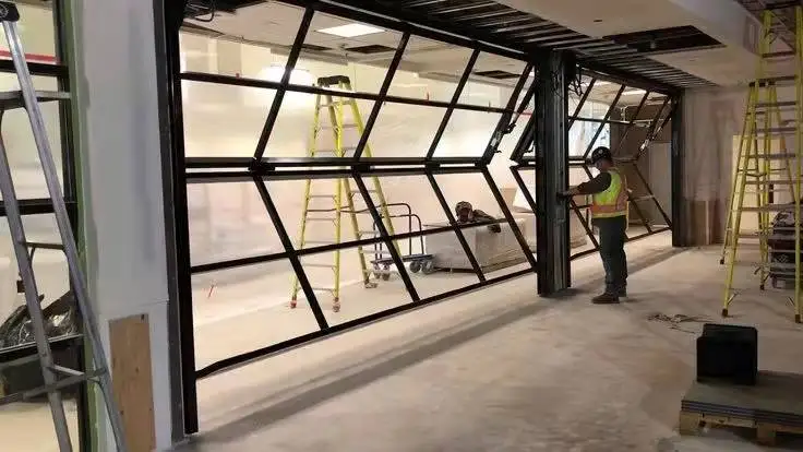 China Electric Automatic Doors Industrial Sectional Bi Fold Glass Garage Door