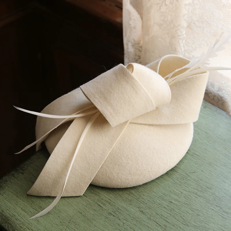 
Wholesale Custom Fashion Winter Wool Ladies Beret With Big Flower Decoration 