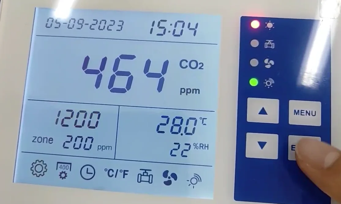 Двойной датчик CO2 Монитор и контроллер 0-10000 ppm с самокалибровочным датчиком парникового гриба