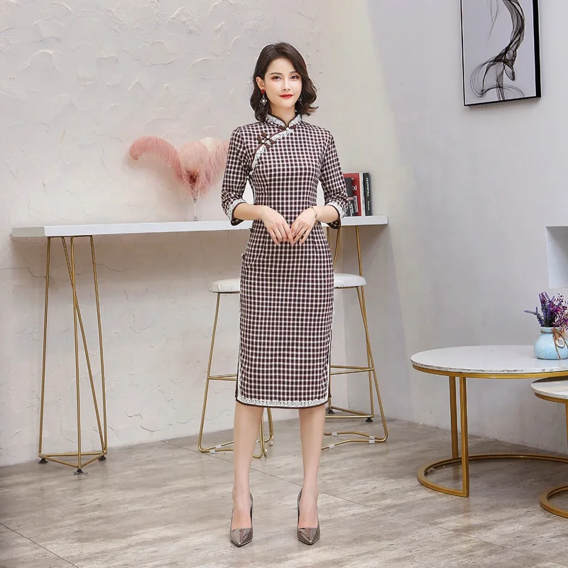 
Traditional Chinese Cheongsam half sleeve slim Qipao lace trim Wedding Dress For Women 