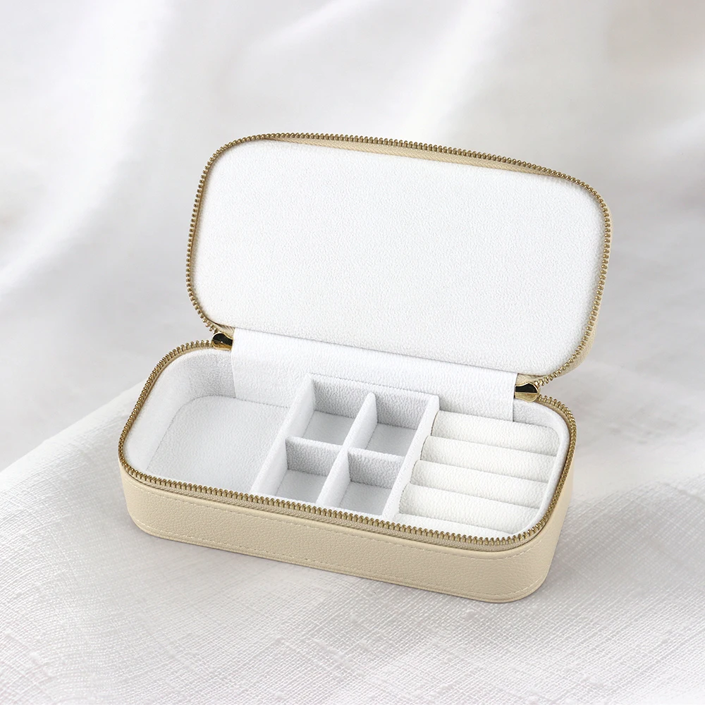 Подставка для сережек с логотипом