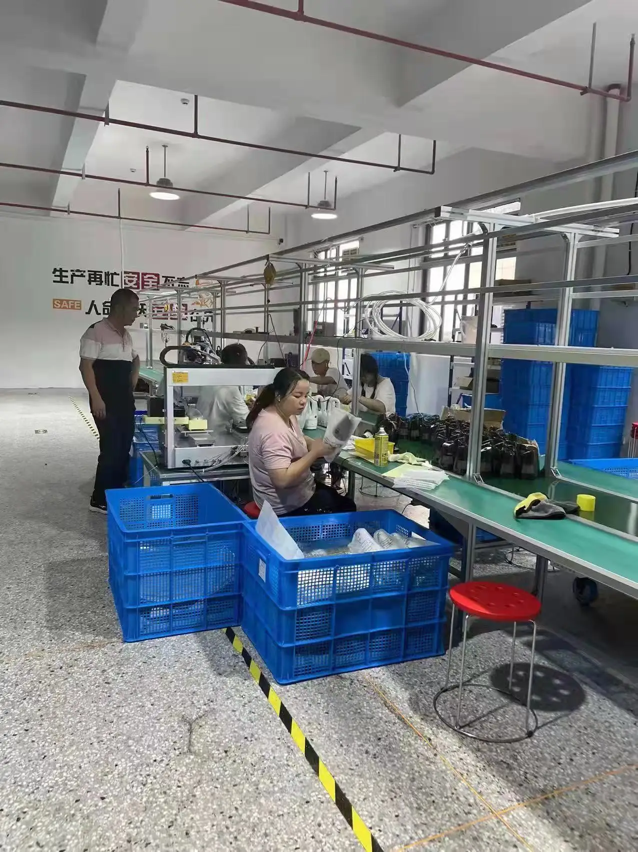 2022 аккумулятор 388VF 300 Вт 21 в новые горячие товары Высококачественная портативная мойка высокого давления бытовая водяная пушка для автомойки