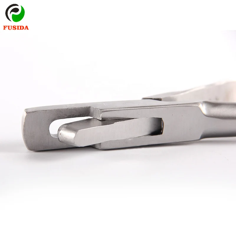 Veterinary Equipments U Shape Stainless Steel Cattle Ear Notcher For Pig Sheep