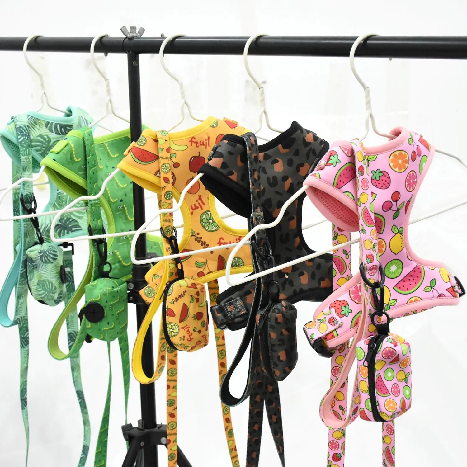 SinSky Designer Pet Products Blue Heart Pattern Eco Friendly Sublimation Neoprene Dog Harness And Leash Set