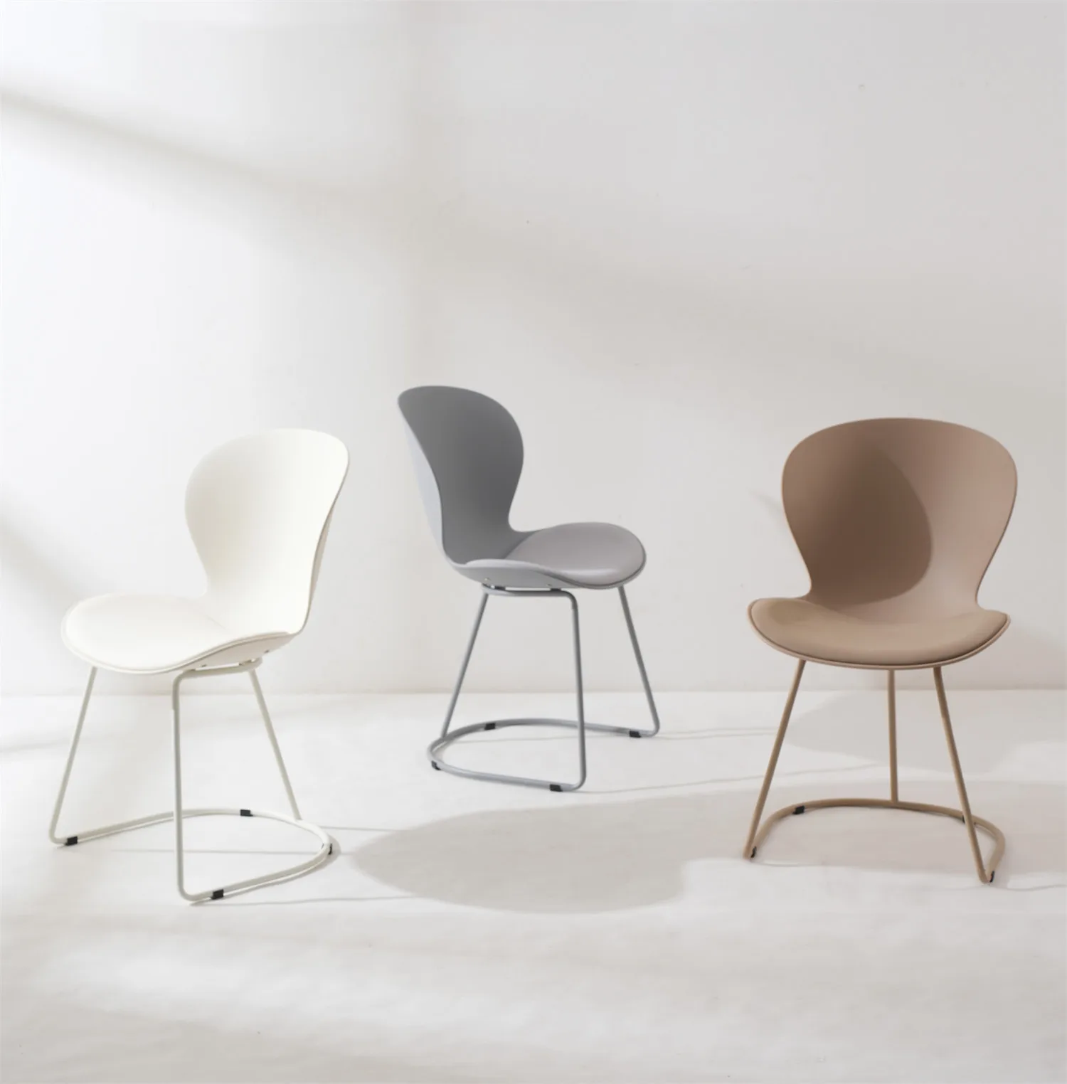 Wholesale Bazhou Factory Furniture Patent Modern Simple Design Nordic White Dinner Kitchen Restaurant Metal Dining Chair