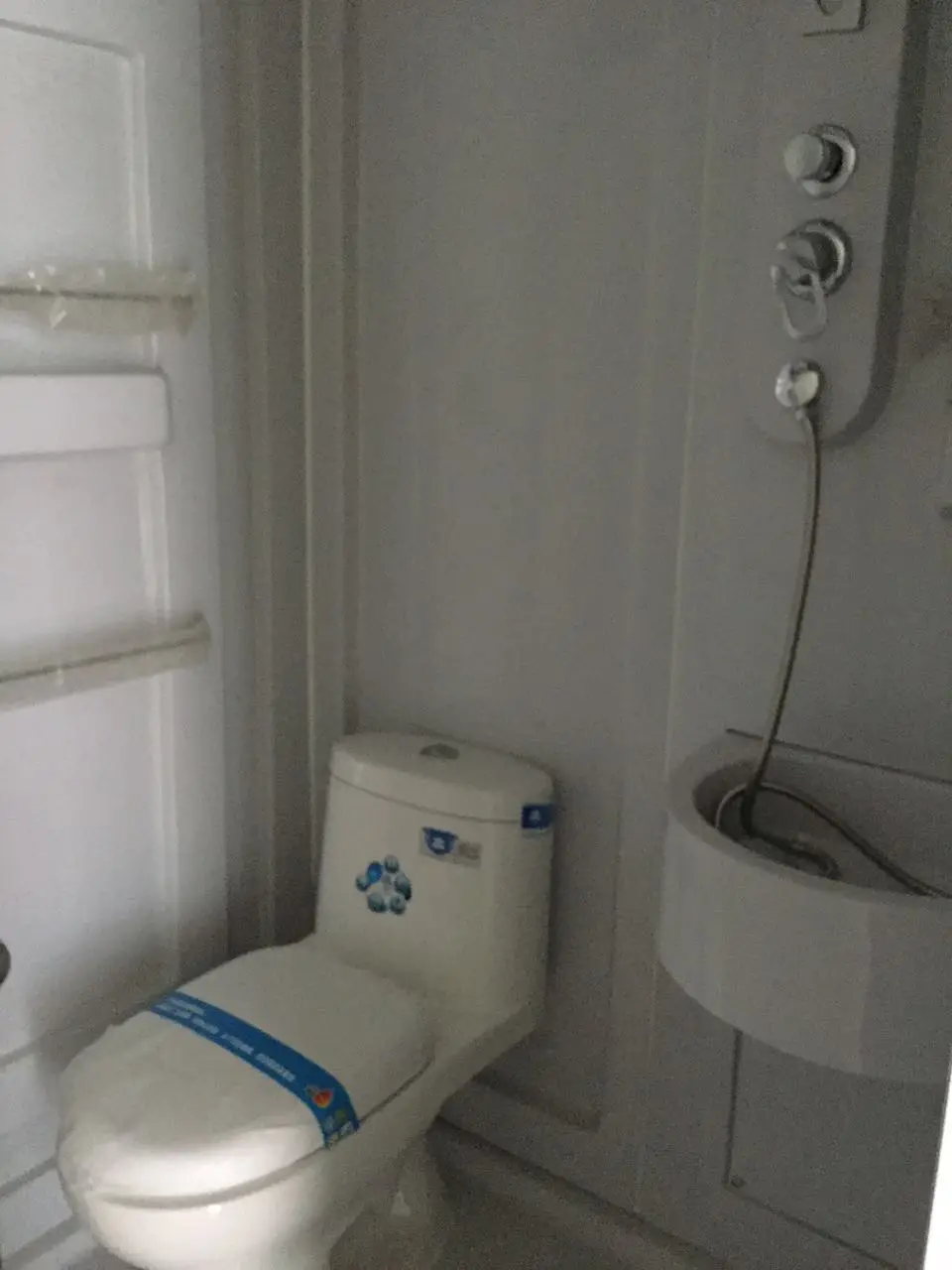 Indoor toilet,  movable integral bathroom