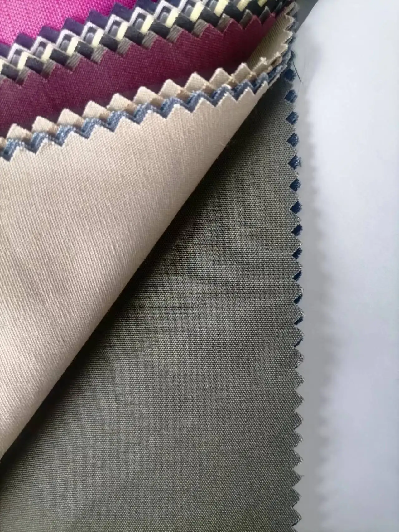 hot selling 65 polyester 35 cotton yarn dyed check poplin fabric for customized shirts