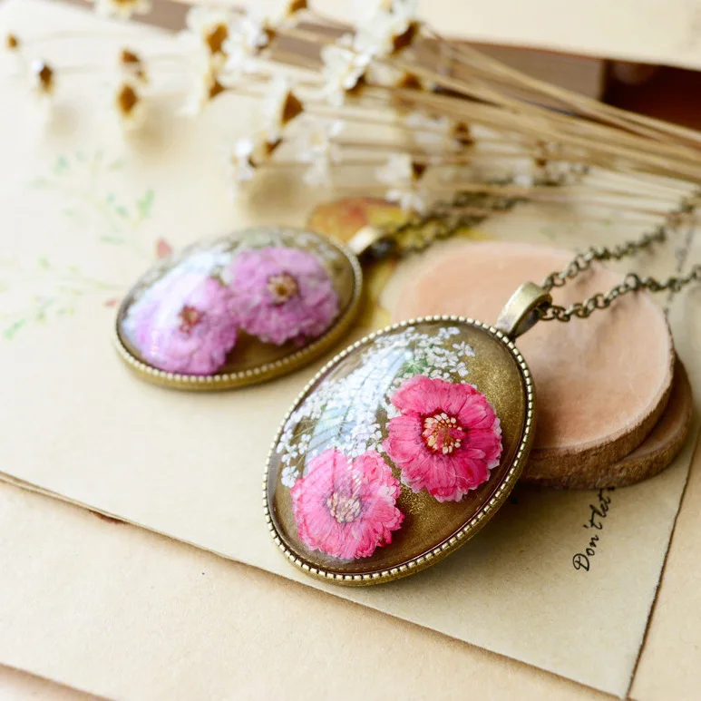 Factory direct natural vintage female crystal chrysanthemum pressed dried flower plant art long necklace