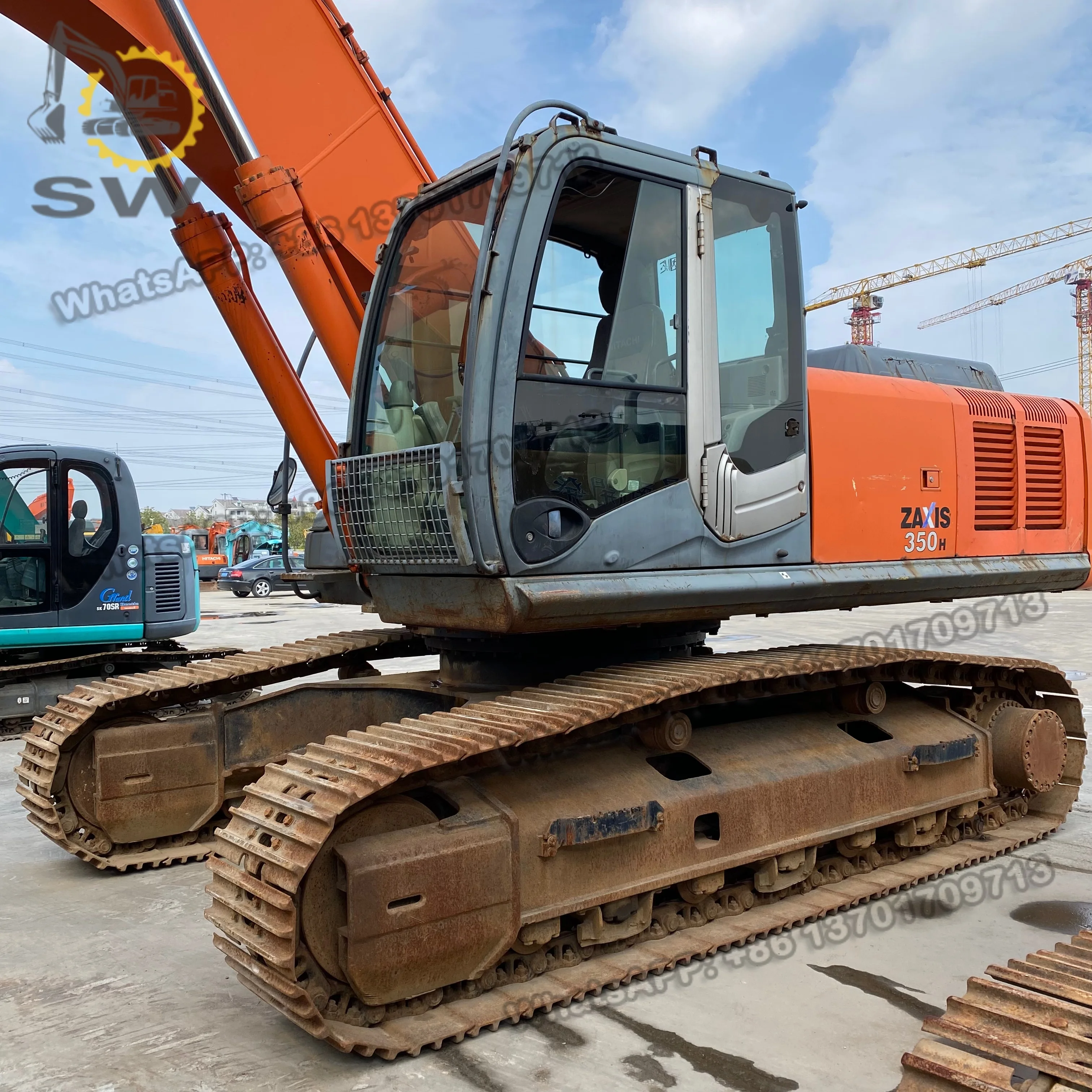 Б/у Hitachi 350 экскаватор б/у hitachi гусеница землеройной машины Zx350-3 Zx350-3g Zx240-3 Zx70 экскаватора во дворе