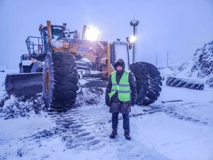 New road Machine 178KW xuzhou made GR2403 heavy duty motor grader