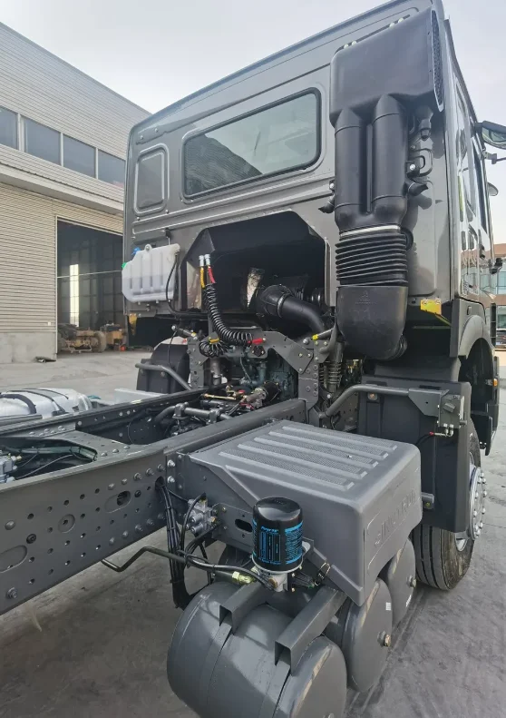 Sinotruck International Used 6X4 HOWO Tractor Truck Trailer Head Tractor