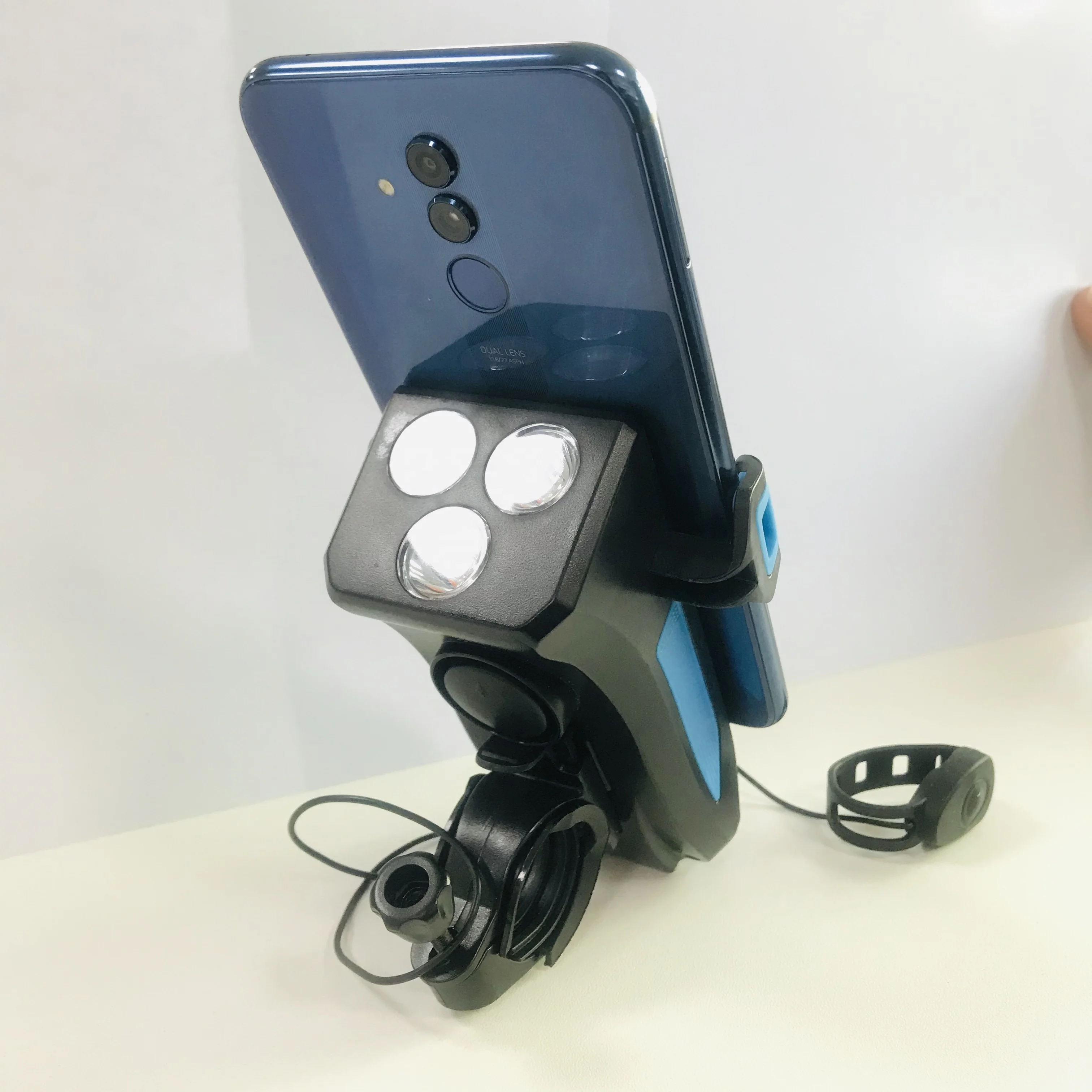 
2000AH and 4000AH battery capacity USB mobile phone holder power bank bicycle bike front LED lamp light 