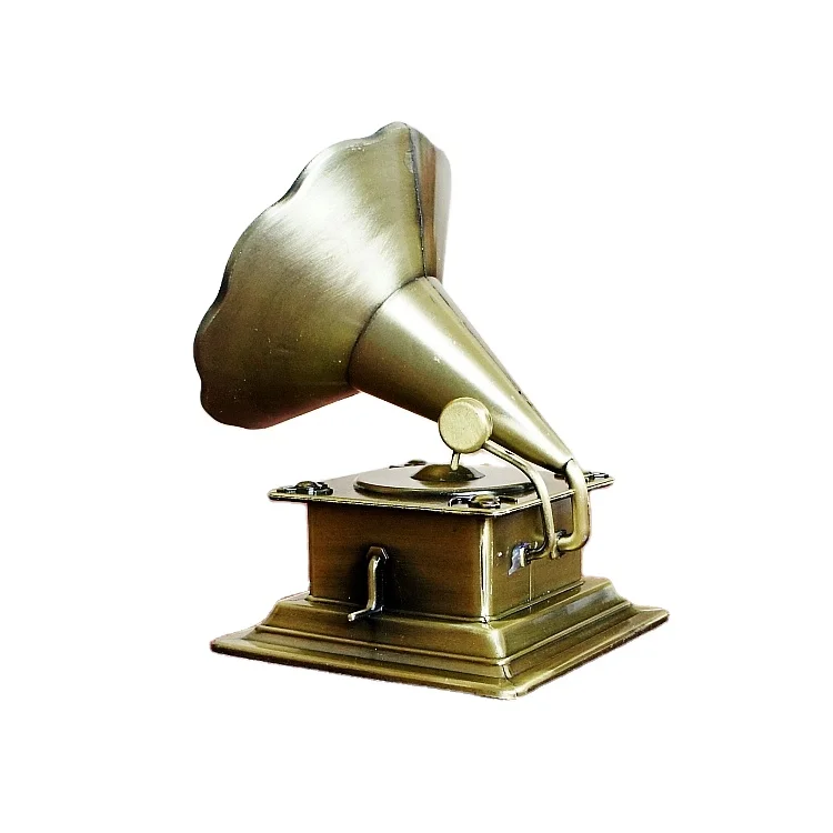 Modern Gramophone Metal Crafts Creative Antique Phonograph Model for Living Room Decoration