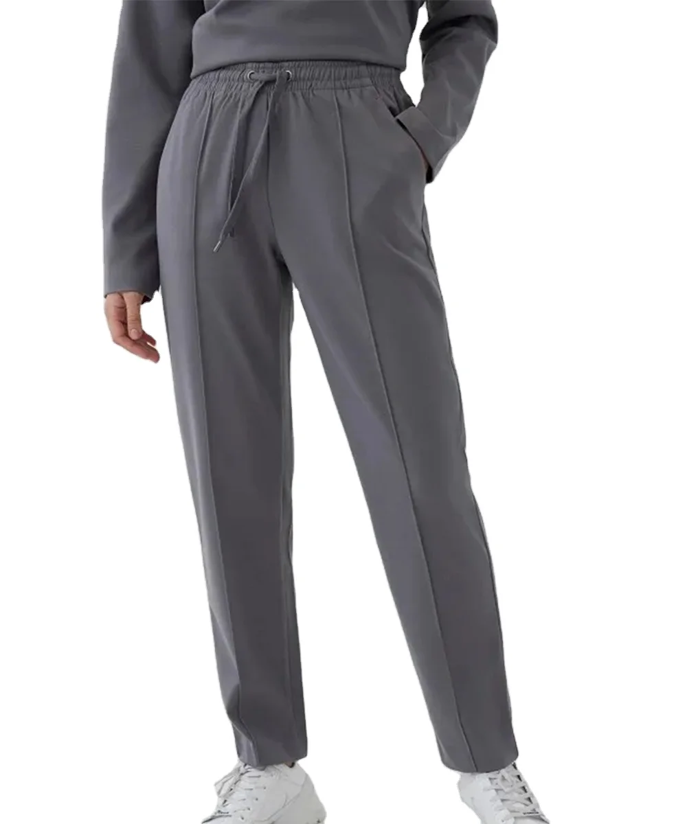 Женские спортивные брюки с карманами