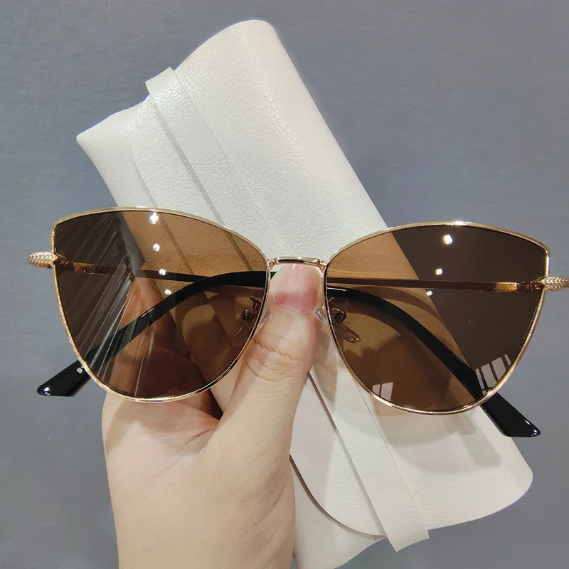 Street Photo Retro Decorative Rim Women Designer Outdoor Shades Metal Small Frame Gradient Color Glasses Cat Eye Sunglasses