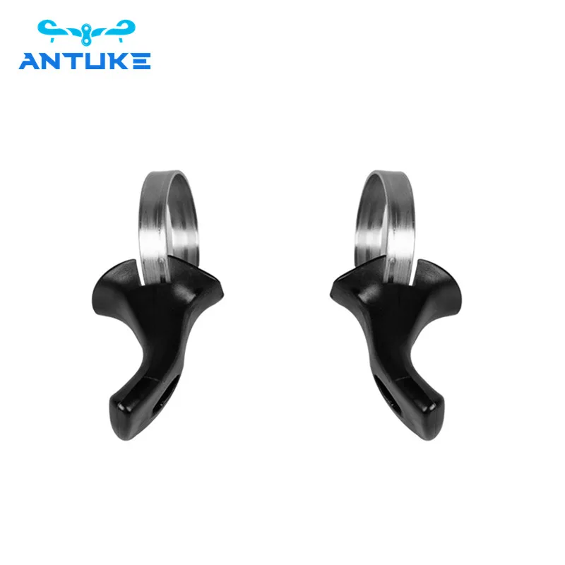 Road bike thumbs, wrists, rest, handlebars, bicycle handlebars