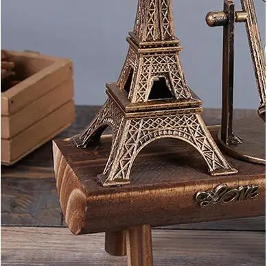 Creative Home Office Decoration Vintage Decoration Paris Tower Hourglass Resin Crafts