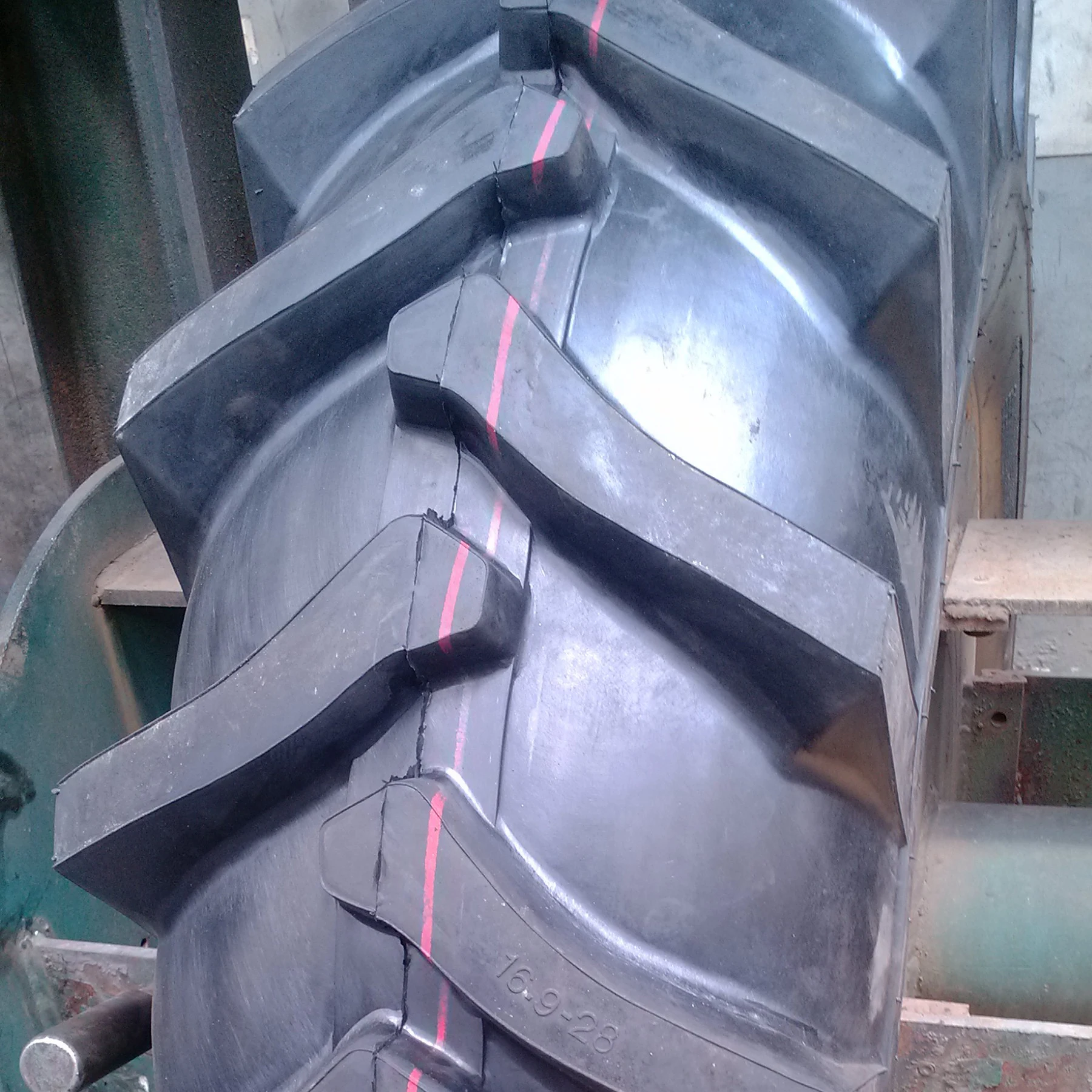 
Agricultural Tire Tyres Wholesale Chinese Technology Steel German 13.6-28 Rubber Material 