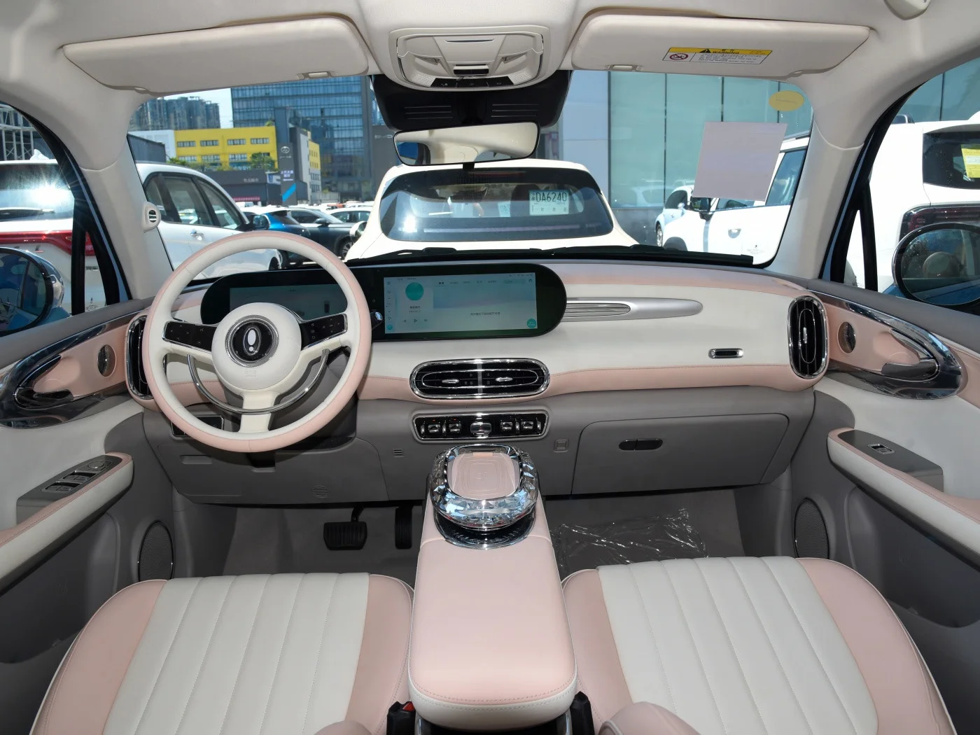 New 2022 model Great wall Ora Ballet Cat electric auto NEDC Range 401 km Alice version