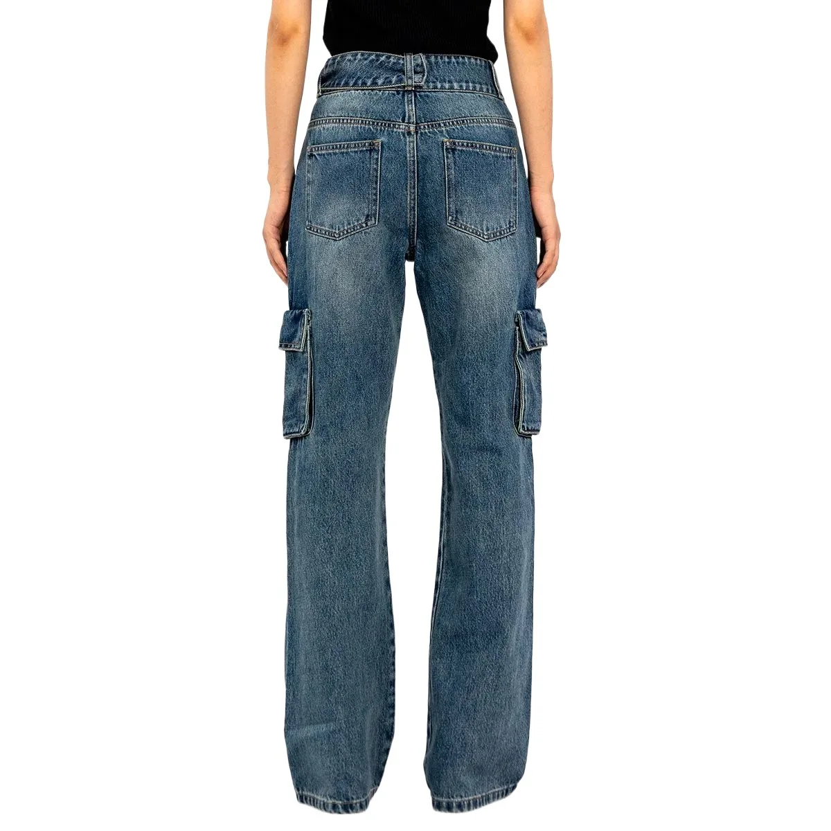 Женские джинсы-карго с несколькими карманами