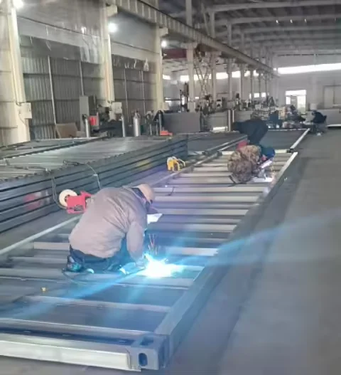 Factory Stock Mobile Folding Garage, 14 Square Meters Manual Roller Shutter Door Warehouse, Export Warehouse Storage Box House