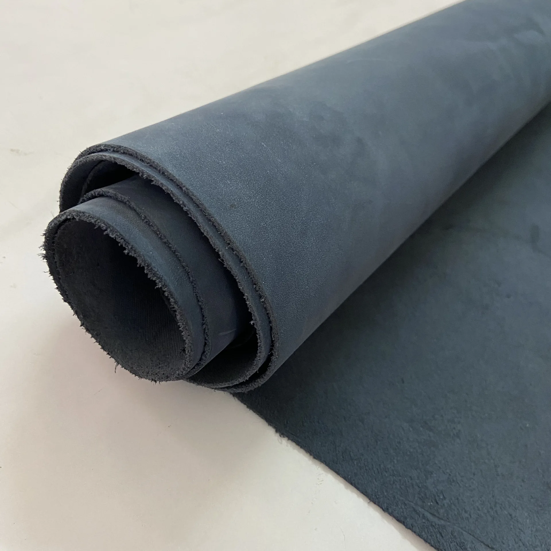 Comfortable Colorful Genuine Cow Suede Leather for Shoes Handbag Garments