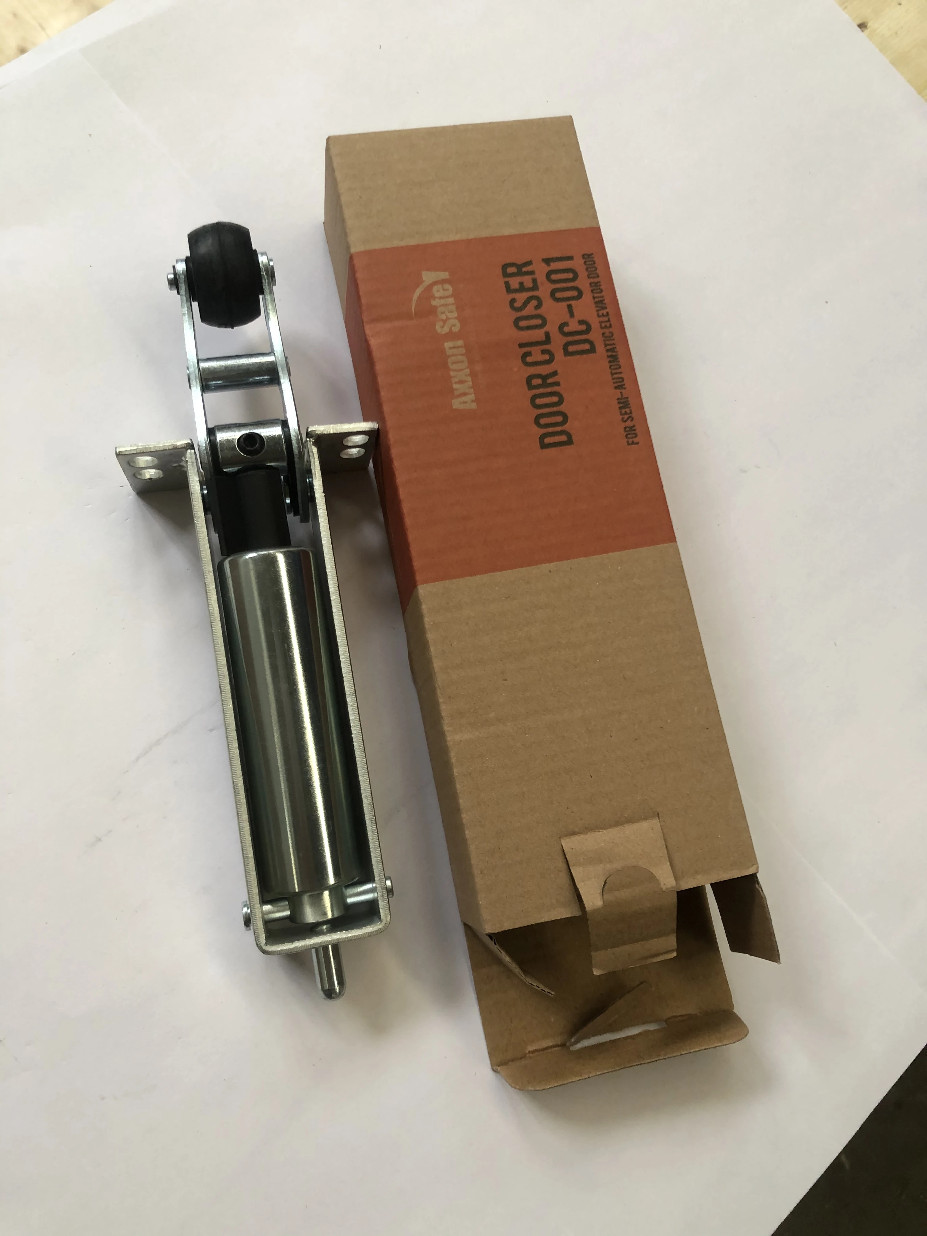 Zowee  lift semi automatic elevator door closer Axxonsafe door closer for lift swing door