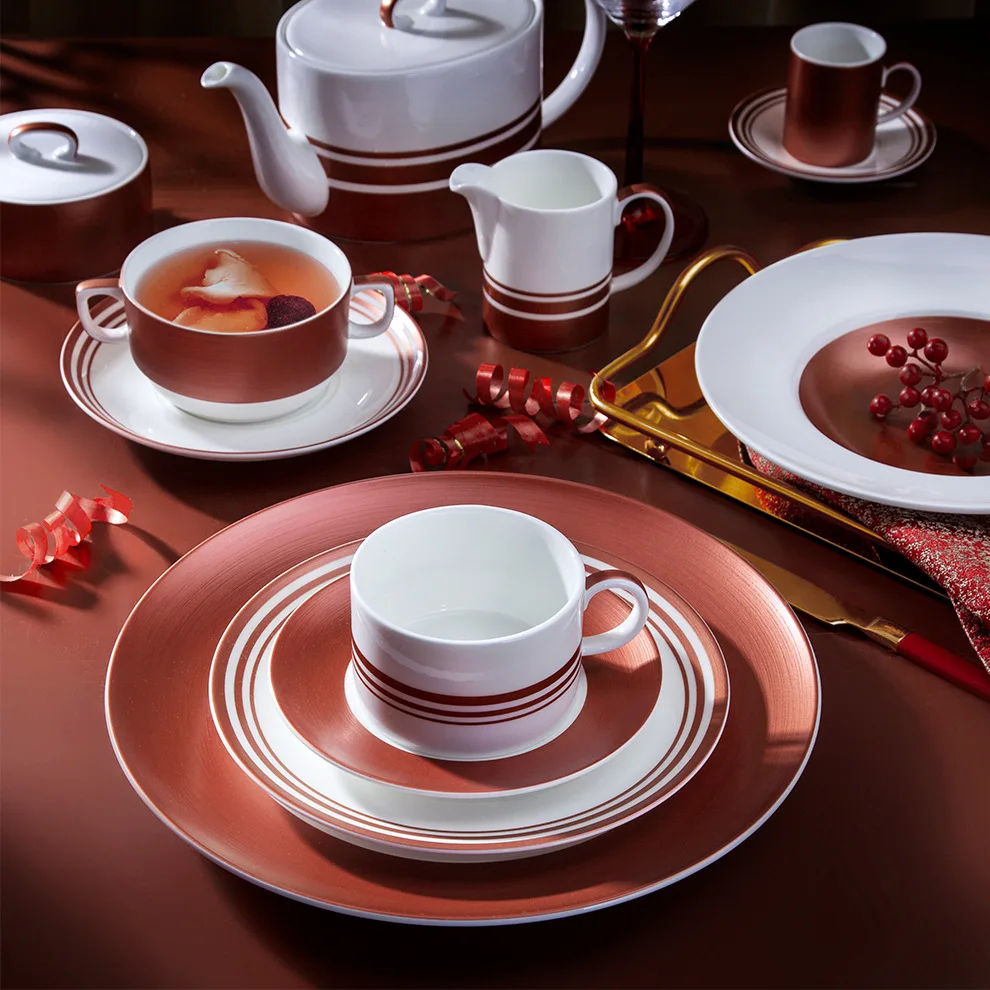 Hot selling bone china dinner sets dinnerware sets burgundy red porcelain plates bowls cups tea set for hotel party
