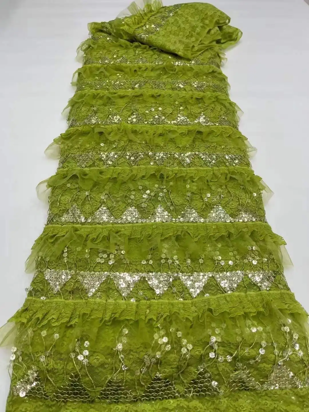 Latest Design Luxury Sequins Fashion Mesh Embroidery heavy beaded lace Fabric For African Wedding Dresses