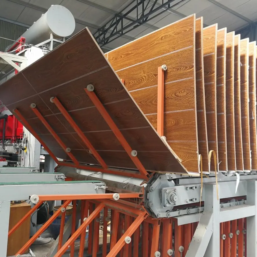 8mm 12mm Hdf Mdf Germany Waterproof Class 32 Class 33 wood Flooring Economic Wooden Laminated Flooring