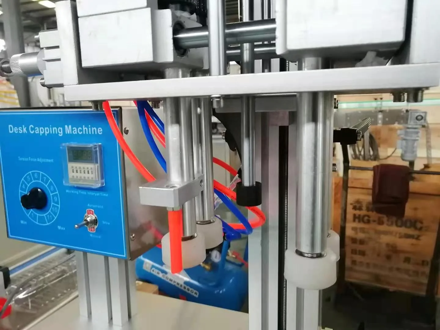 Semi Auto Shampoo Bottle 4 Wheels Twist Off Manual Capping Machine Hot Sale Pet Bottle Drink Pneumatic Screw Capping Machine