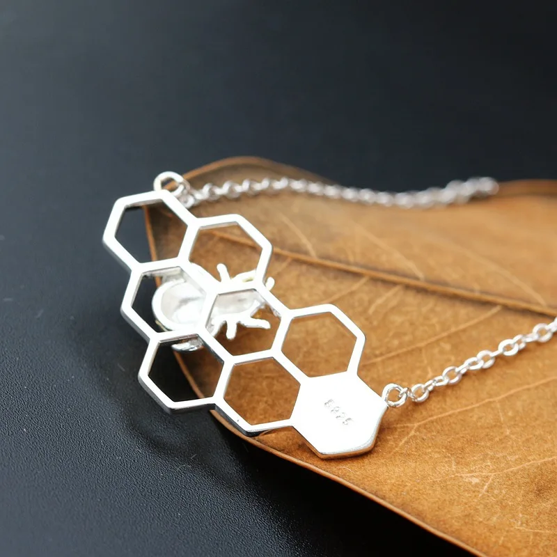 Wholesale 925 sterling silver honeycomb design honey queen bee pendant necklace women jewelry