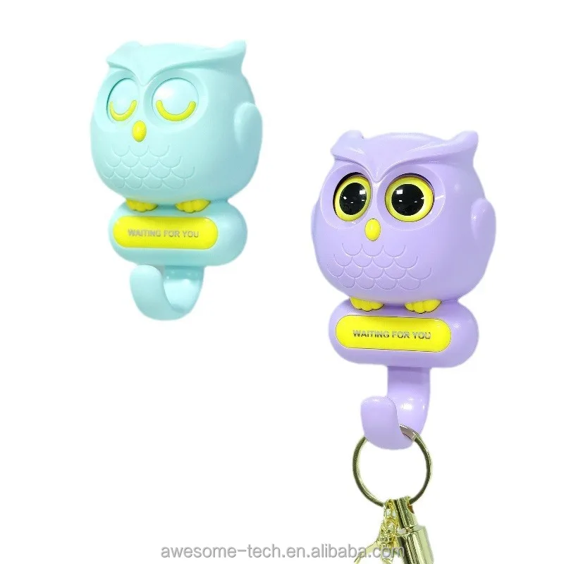 Hot selling Creative Winking Cat Hook Cute No-Punch Traceless Adhesive Clothes and Hats Debris Storage Wall sticky Hooks