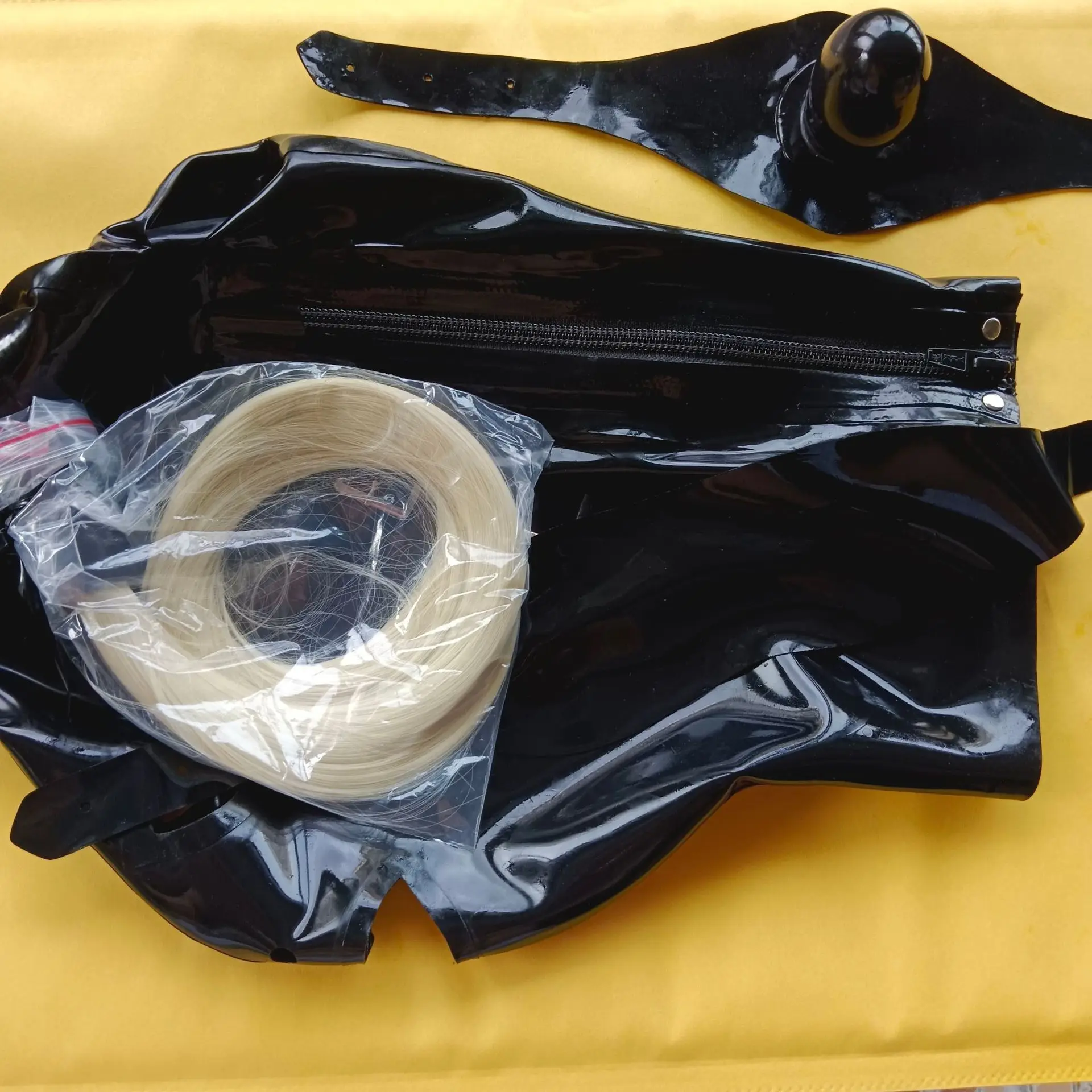 Sexy Latex Headgear Black Latex Mask with Ponytail and Zipper Cosplay BDSM Fetish Latex Rubber Hood Mask Headgear