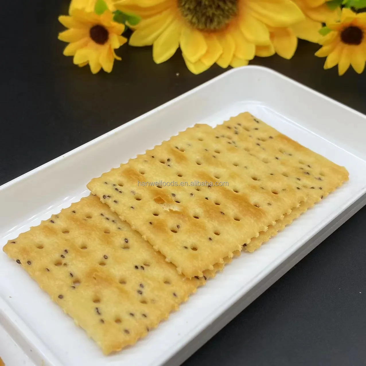 Wholesale Crispy Biscuits Healthy Snack Chia Seed Soda Crackers