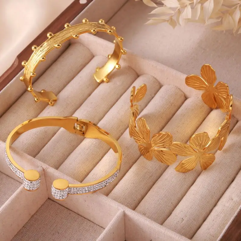 Accessories Women Permanent Jewelry Tarnish Free 18k Pvd Gold Plated 316l Stainless Steel Flower Bracelet Bangle For Women