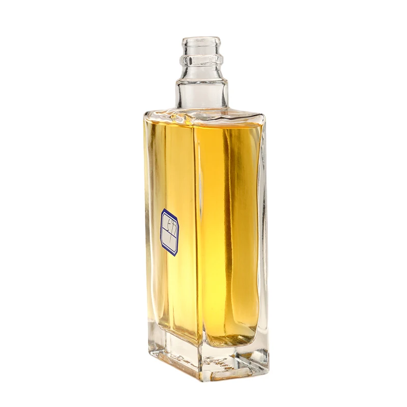 Square 750ml gin whisky spirit vodka brandy liquor super flat flint glass bottle with cork screw cap