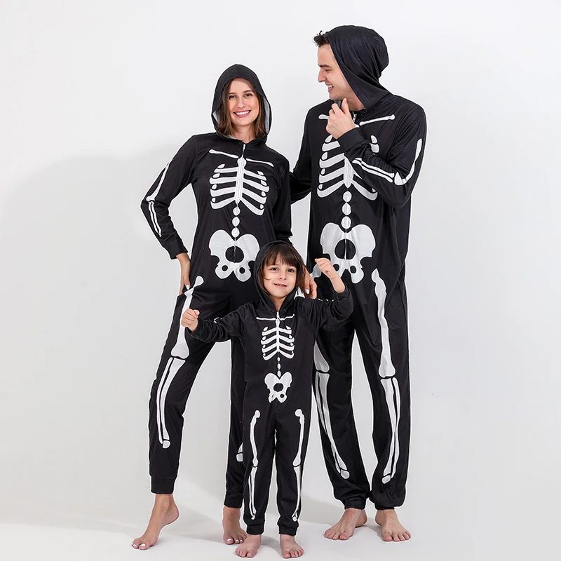 2022 wholesale new hot selling Hooded Halloween black matching family clothes outfits Personalized skull pattern Halloween