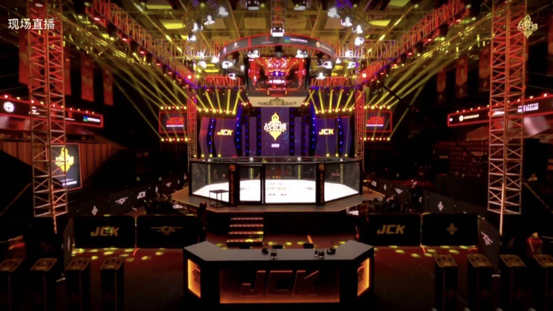 Competition Boxing MMA Cage Black Color Customized Logo 1 Meter Catwalk Platform Octagon MMA Cage