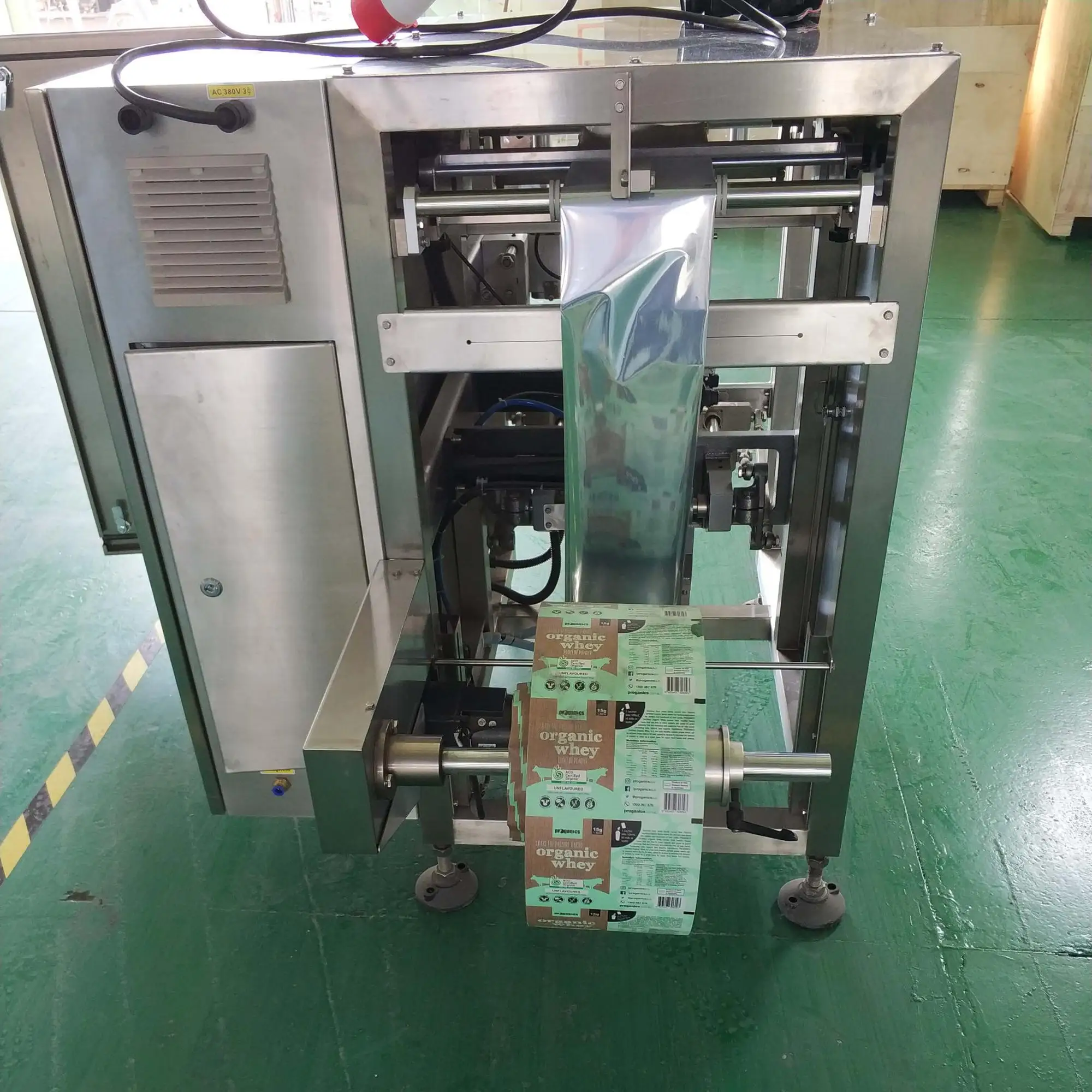 Shanghai factory direct sales of all kinds food and daily necessities plastic roll film vertical packaging