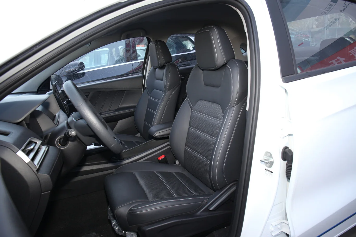 BYD E3 (9).jpg