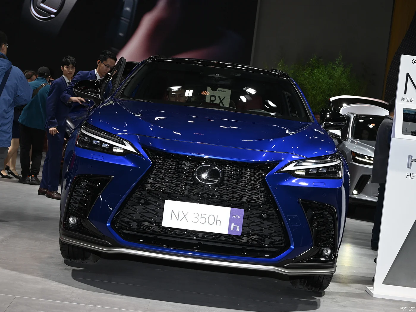 2023 внедорожник Lexus NX с 5 дверями и сиденьями автомобиль LM UX Ev по сниженной цене