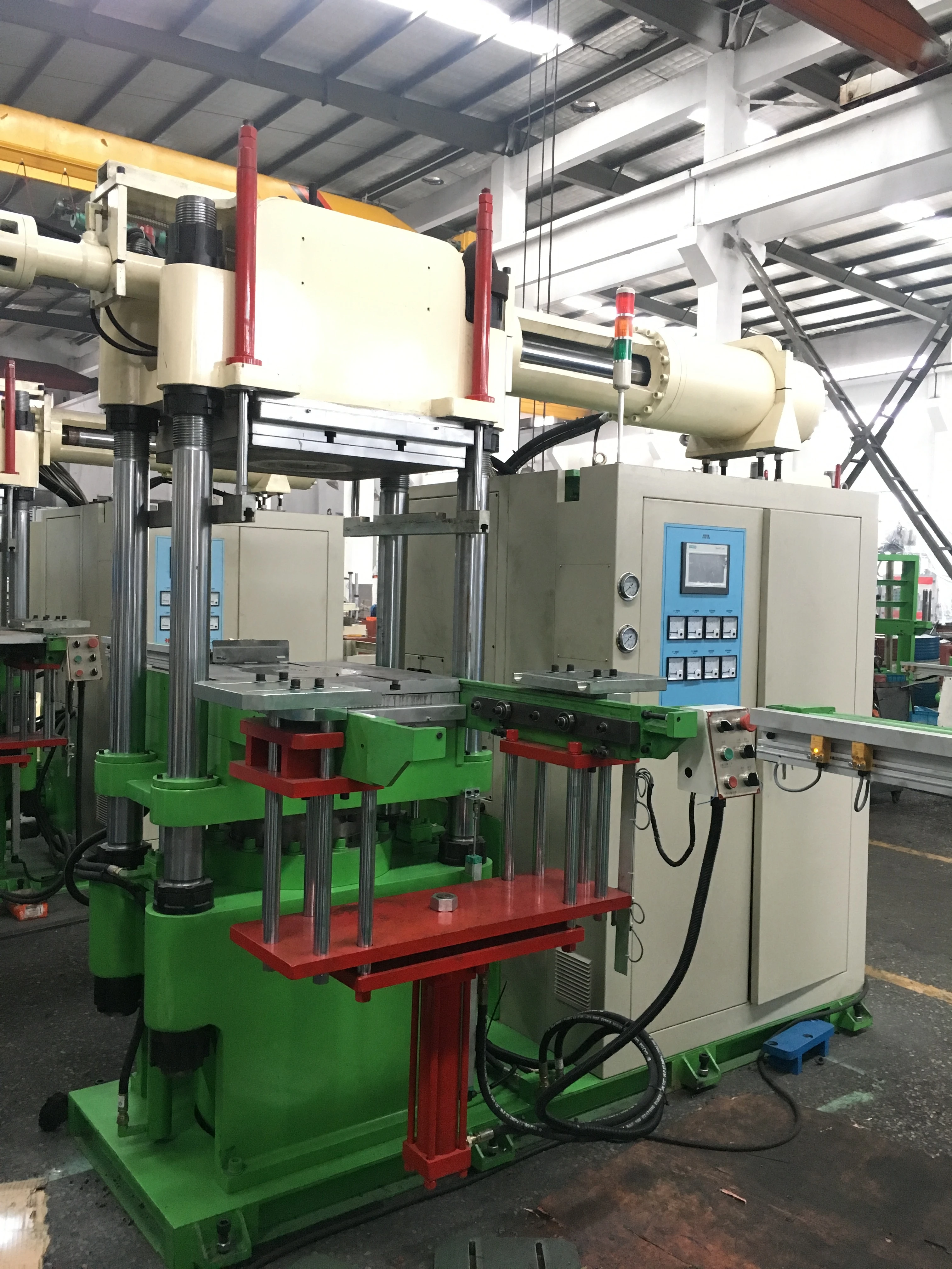 
rubber injection moulding machine silicone car mat injection molding machine 