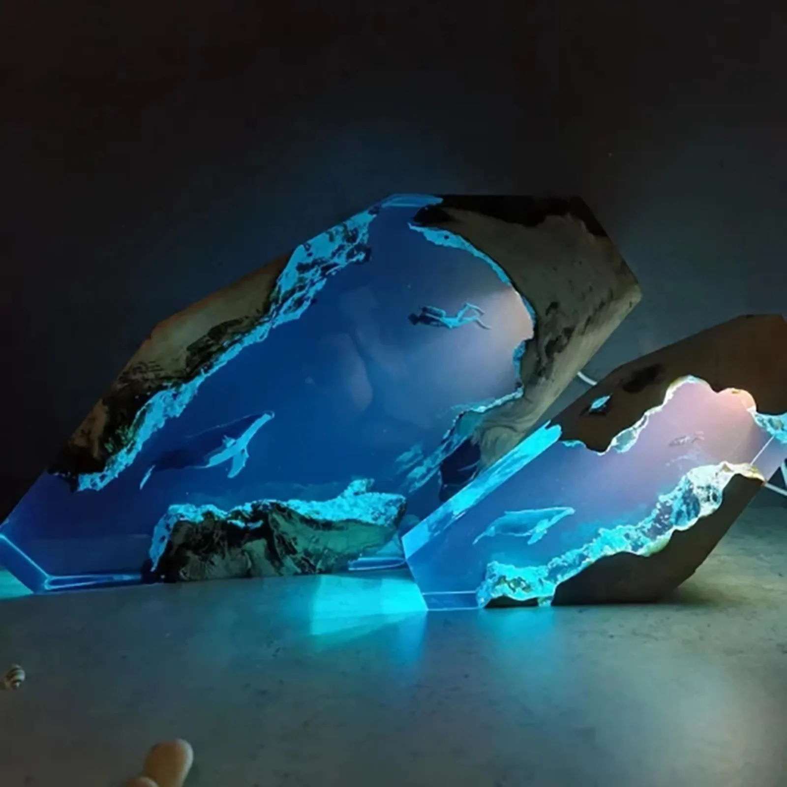 Creative Resin Lamp Diver Shark Led Night Light Deep Sea Shimmer USB Desktop Lamp Ornaments Creative Home Office Decor 12 Small