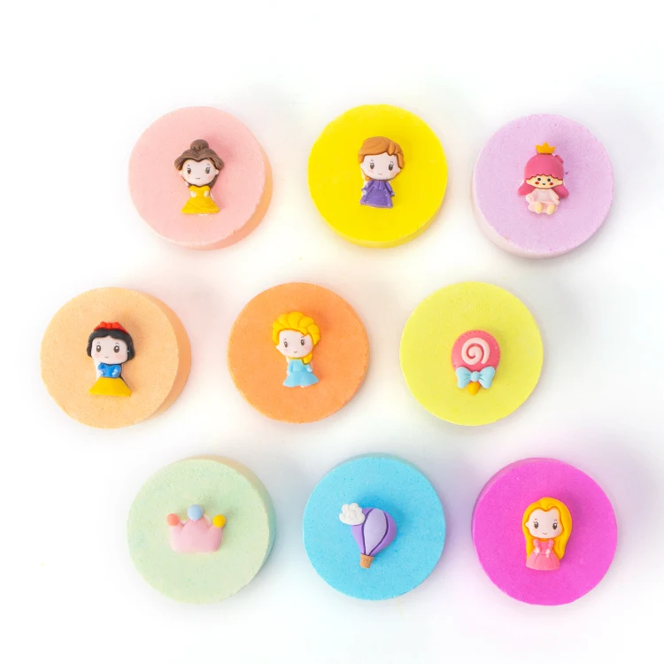 High Quality Organic Bath Salt Round Cake Bath Bombs With Toy Inside Cute Bath Bombs