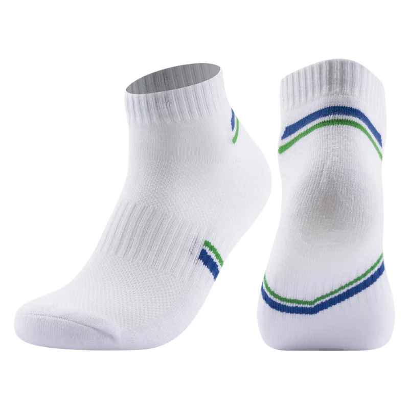 Wholesale best selling trend casual custom logo sports slip basketball cotton crew men socks