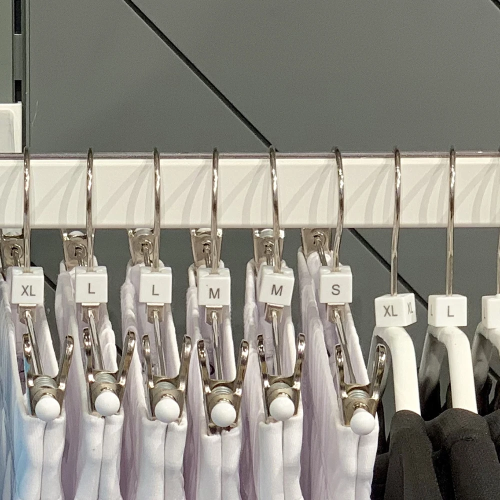 Plastic Size Markers for hangers pre-printed XXS 5XL square clothes hanger tags white size sizers disparity between sizes